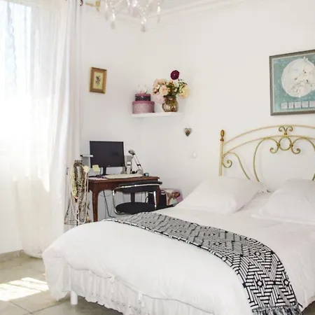 Four Bedroom Holiday In Hébergement de vacances *