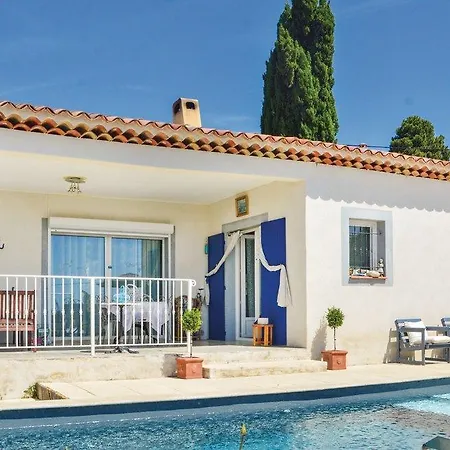 Four Bedroom Holiday In Hébergement de vacances *