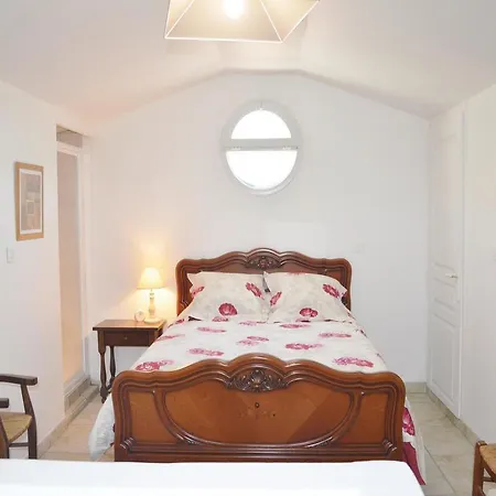 Four Bedroom Holiday In * Manosque