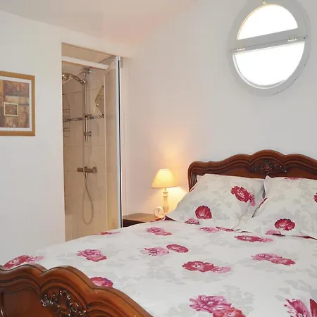 Four Bedroom Holiday In * Manosque